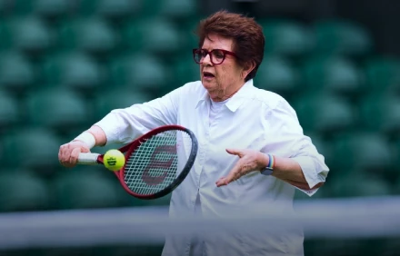 Теннисистка Билли Джин Кинг получила звезду на «Аллее славы» в Голливуде