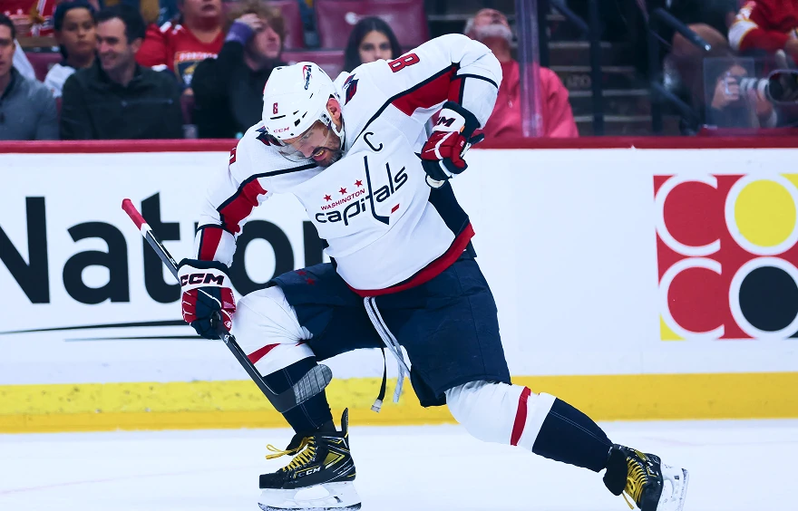 908-я шайба Овечкина в НХЛ и 985-я с учетом плей-офф. До Гретцки 31 гол