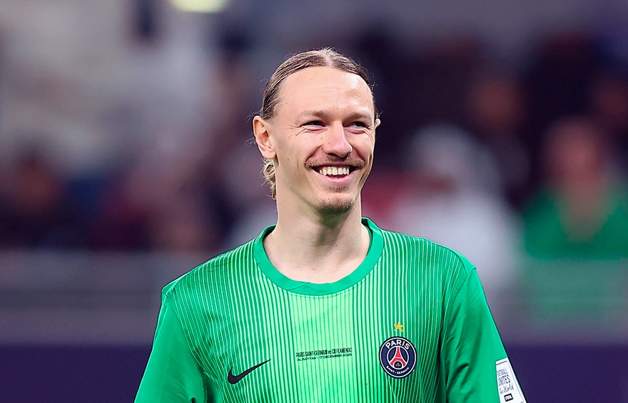 Матвей Сафонов попал на обложку L’Équipe