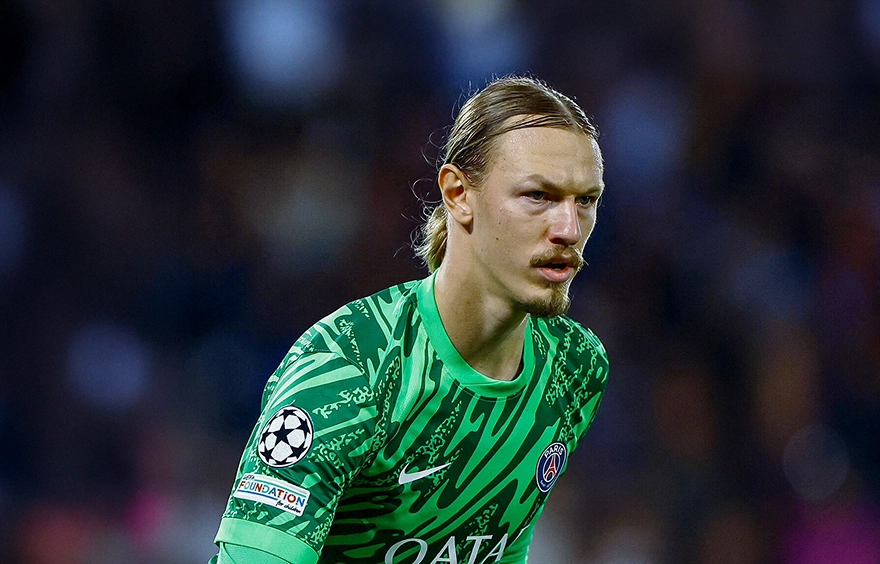 Матвей Сафонов провёл второй подряд «сухой» матч за «ПСЖ» в сезоне