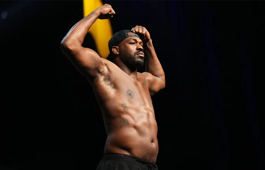 Бывший чемпион UFC в двух весовых категориях Джон Джонс